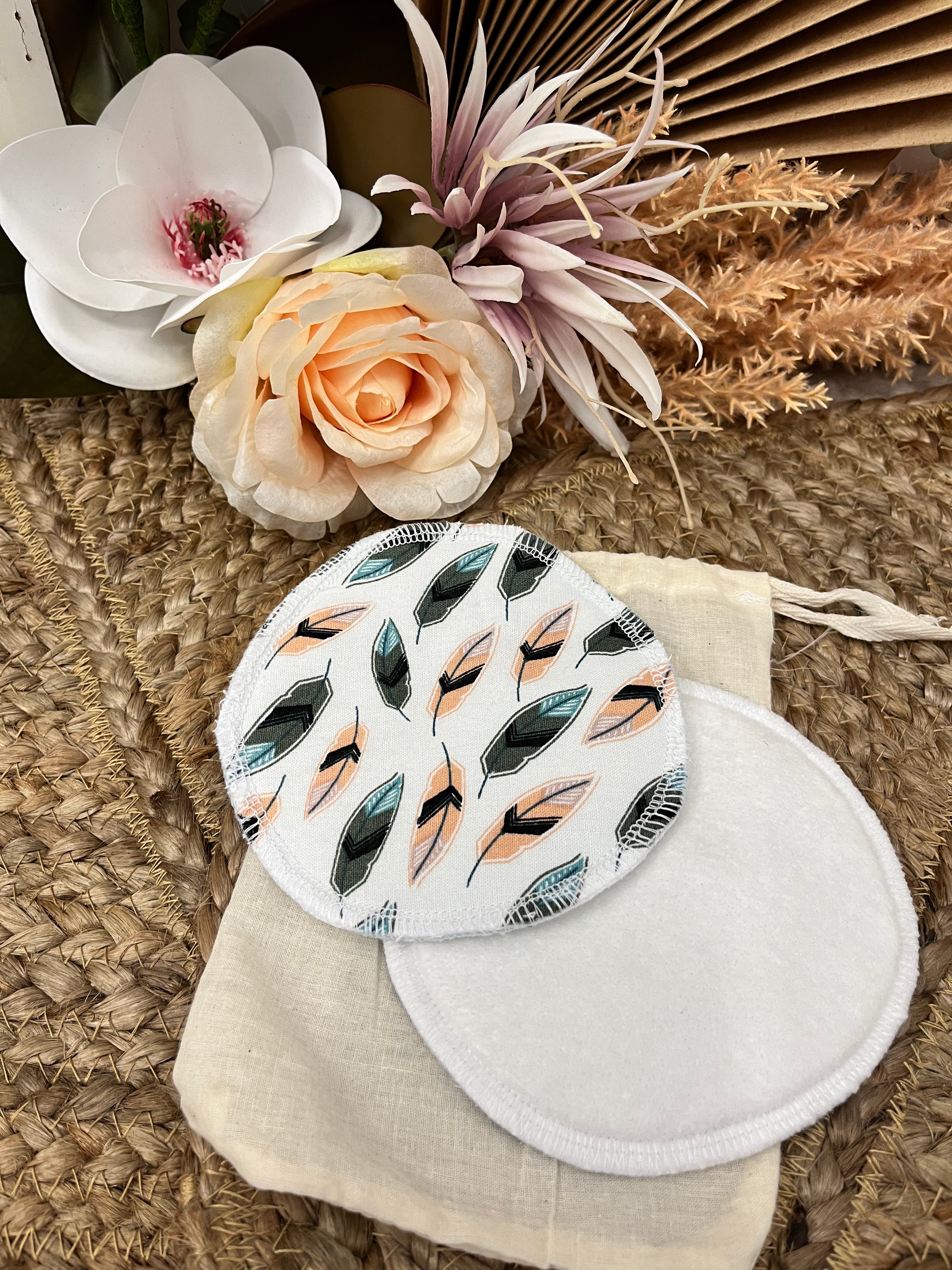Feathers Reusable Breast pads- Everly Lane