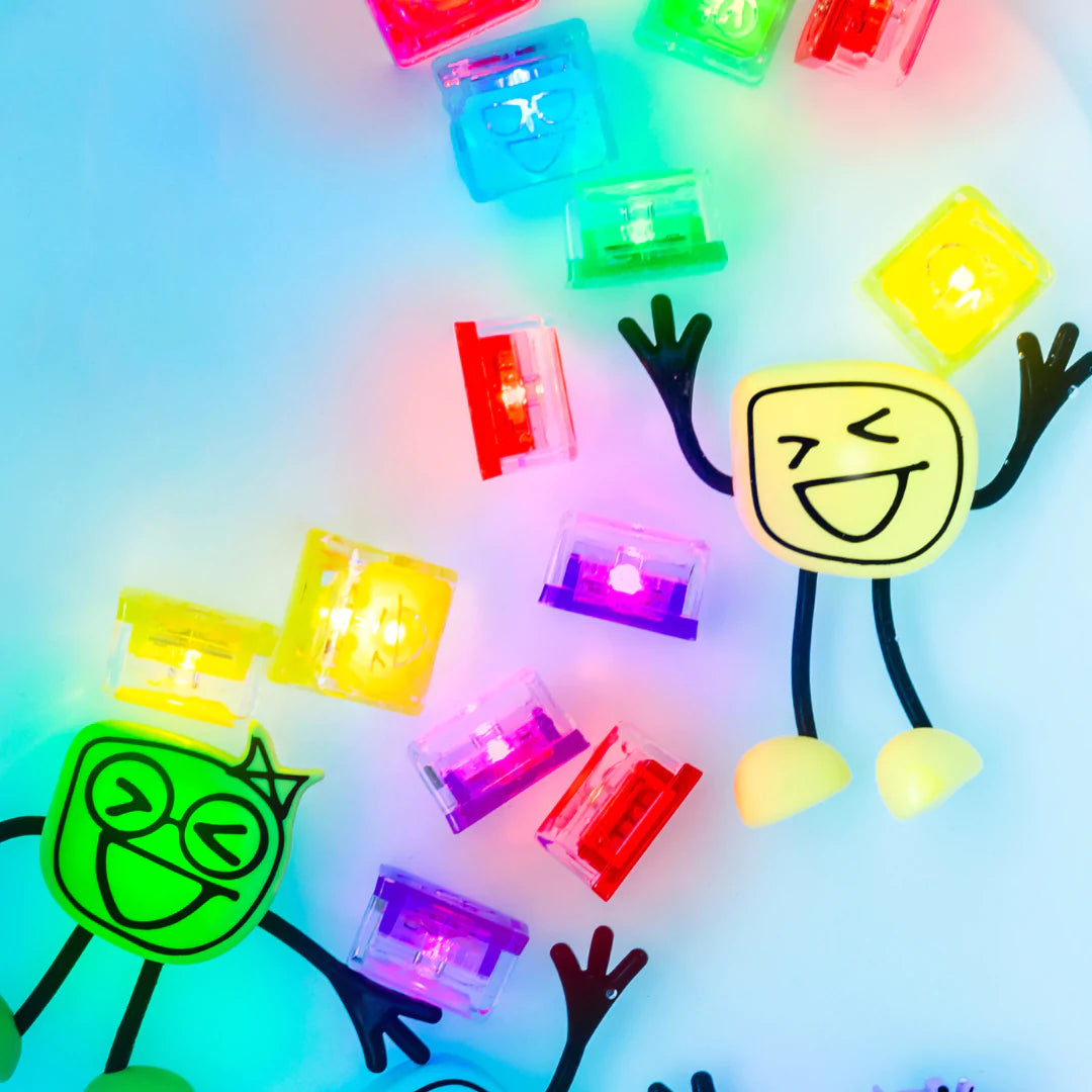 Glo Pals | Water Activated Light Up Cubes